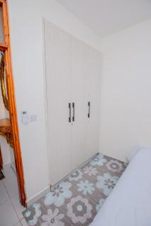 Buxton Point-1BHK-Furnished-AC-Step Free - Mombasa - 2