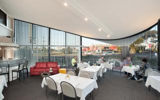 Mahoneys Motor Inn - 9