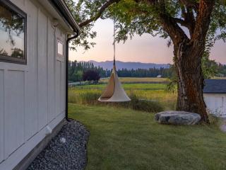 The Willow House - Luxury Views near Glacier - 3