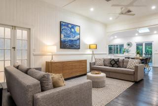 Stylish home with Pool, close Suncorp stadium, CBD - 8