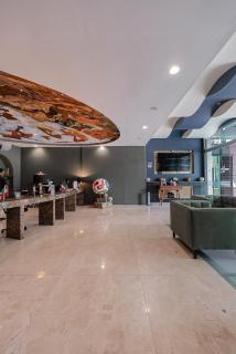 Skyline Loft – Modern Comfort, Stunning City Views - 7