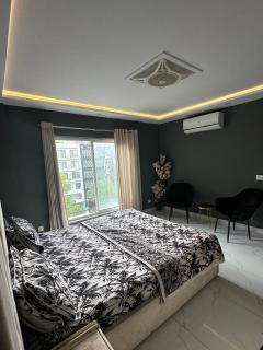 THE ROYAL ESCAPE - Luxury 1 Bed - 2