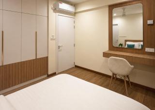 Designer Apartment Near Airport and Beach - 2