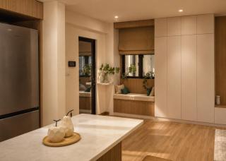 Designer Apartment Near Airport and Beach - 0