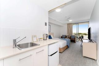 Studio Escape | Views, Dining, Stadium & CBD - B - 2