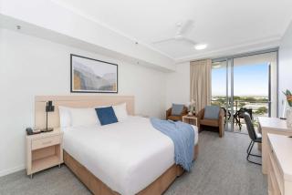 Studio Escape | Views, Dining, Stadium & CBD - B - 6