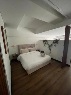 Entire 2 bedroom apartment in El Virrey - 1