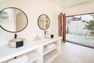 Luxury 2 Bedroom Villa in Canggu - 8