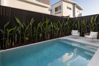 ARCADIA BY KHOVE - LUXURY POOLSIDE LIVING IN PARADISE POINT - 8