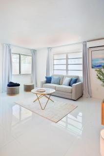 Location A 5 min walk to Beach Cozy 1BDR - 5