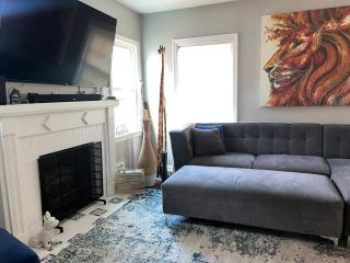 Cozy, Upstairs Apartment Pets Welcome with fee Family Friendly Close to Everything - 9