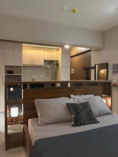 Industrial Chic Studio with Sunset Views , Ash and Oak - 5