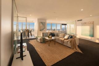 Luxury Sub-Penthouse, Surfers Paradise, Ocean Views - 0