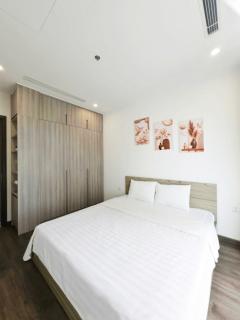 2 Bedroom Opus 2, Vinhomes Grand Park - 1