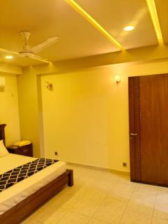Furnished 3BR with Maid Room Apartment in E-11 - 5
