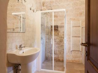Locorotondo Stone House with Underground Pool for 6 - 7