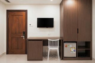 Apollo Airport Hotel - 1