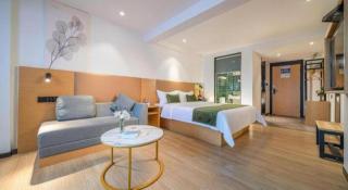 Green Tree Inn Guangxi Wuzhou 2nd Xinxing Road Liangguang Market - 1