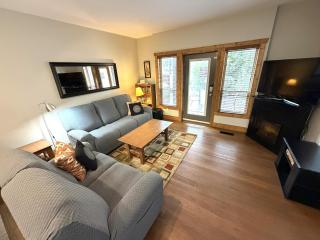 Luxury Condo 2Bed, 1Bath, Pool, Hot Tub, Beach, Golf - 9