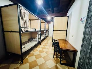 Wood Wood Hostel - 6