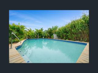 Entire spacious house with Pool 4BR 3BA - 6