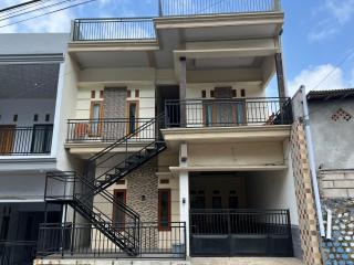 Homestay Safira Bromo - 0