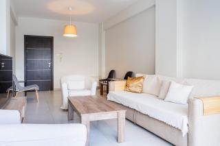Limassol Seafront Family Suite - 5