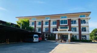 NewDhara Place Lom Sak Hotel - 8