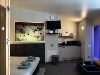Relax Trois Bornes - De Grenspost - 1