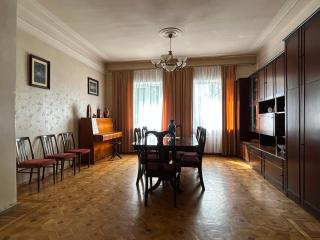 Spacious 150 m2 Home with Garden - 8