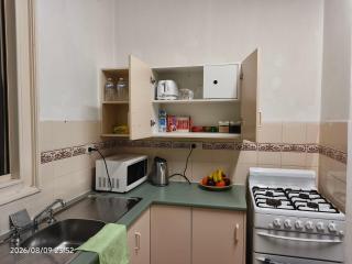 Comfortable Queen Room Your Home Away From Home in Whyalla! - 8
