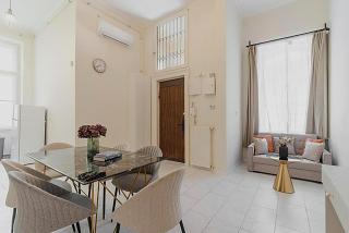 Light-Filled 3BR Retreat - Relaxing Family Apt - 8
