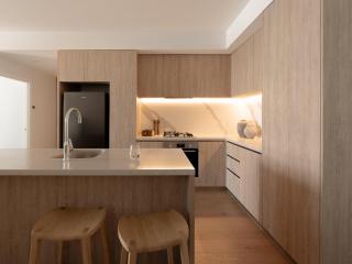 The Starlet Broadbeach, 1 bedroom Apartment Sleeps 4 Casino Living - 6