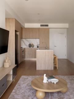 The Starlet Broadbeach, 1 bedroom Apartment Sleeps 4 Casino Living - 5