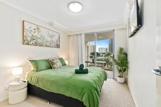 Bright Surfers Paradise Escape w Resort Facilities - Gold Coast - 8