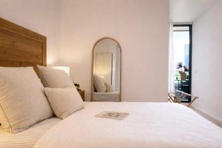Chic Docklands Stay Panoramic River City Views - 5