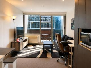 Compact Stay with Balcony, Rooftop & Gym - 9