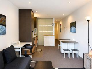 Compact Stay with Balcony, Rooftop & Gym - 1