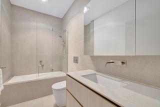 Stylish 3-Bedroom Townhouse Near Shops & Parks - 4