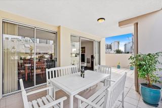Stylish Escape Free Parking for 2 Walk to CBD - 3