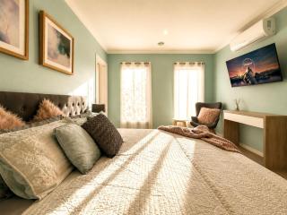 Private 1BR Retreat with Ensuite & Kitchenette - 6