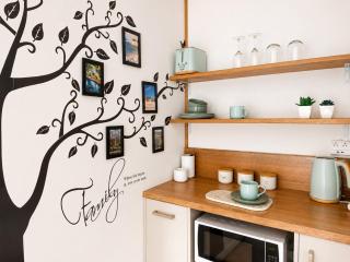 Private 1BR Retreat with Ensuite & Kitchenette - 1