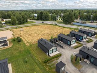 Stunning, modern mini-home 5 miles from the airport! - 3