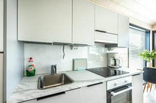 Stunning, modern mini-home 5 miles from the airport! - 6