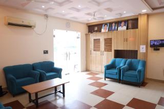 Shree Krishna Hotel & Restraunt - 6