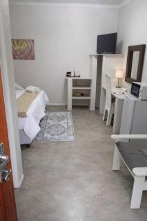 The Courtyard Guesthouse - 9