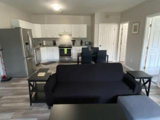 Private Apartment in Southbury 105 - 6