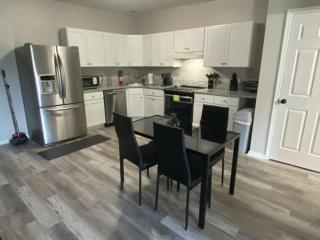 Private Apartment in Southbury 105 - 8