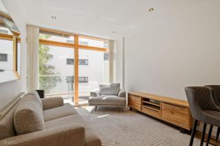 Modern City Centre Apt with Balcony in Dublin 1 - 5