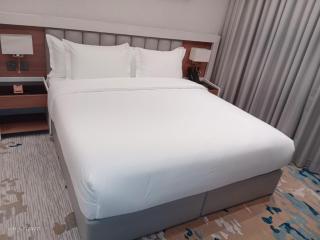 Naviti Warwick Al Yarmouk Hotel - 7